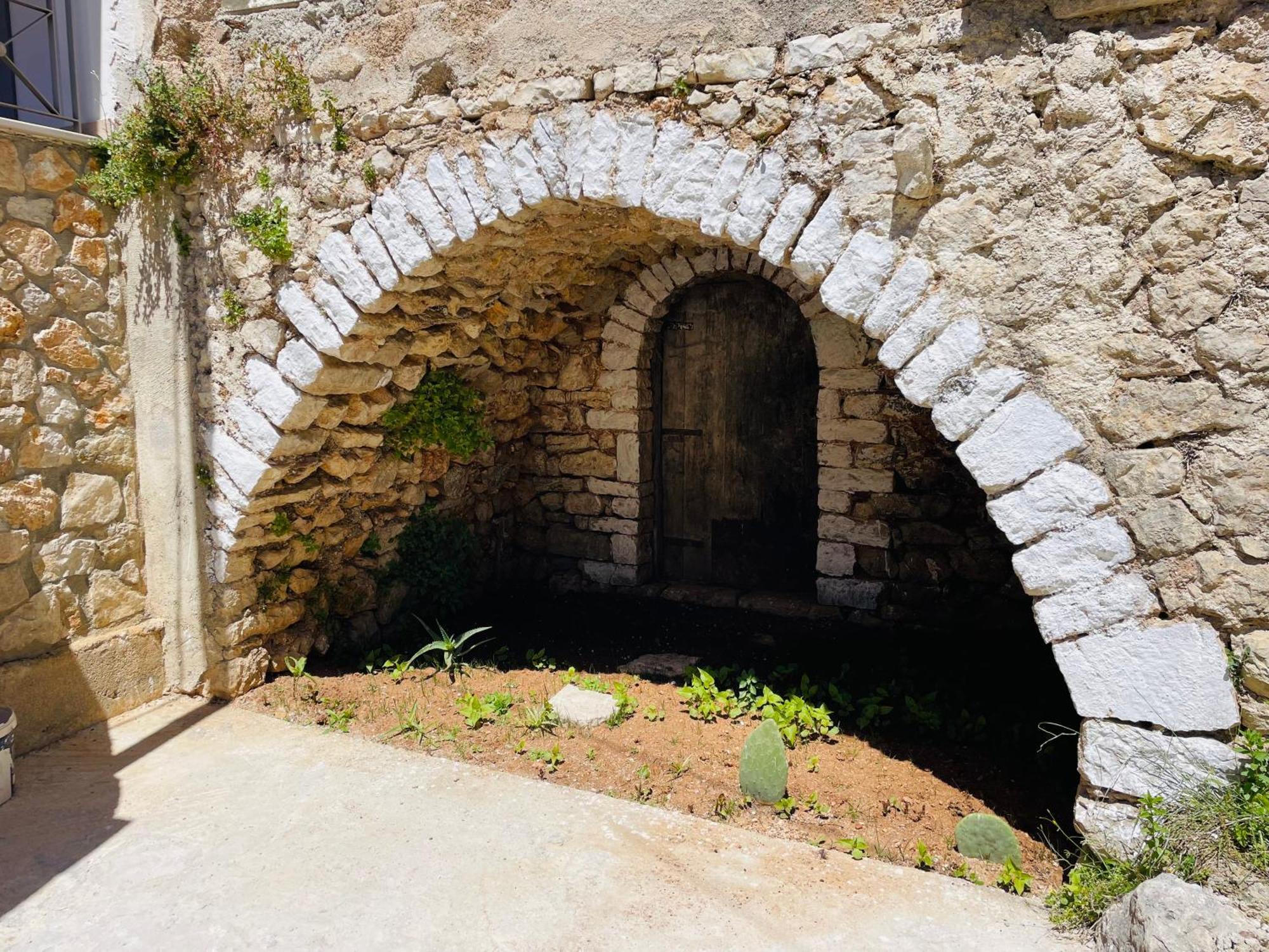 Guesthouse Near The Castle Of 希马拉 外观 照片